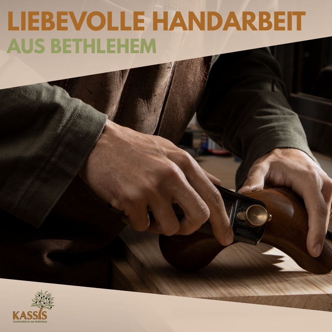 Personalisierter Stern Anhänger aus Olivenholz mit Gravur 8 cm | Baumschmuck & Weihnachtsdeko