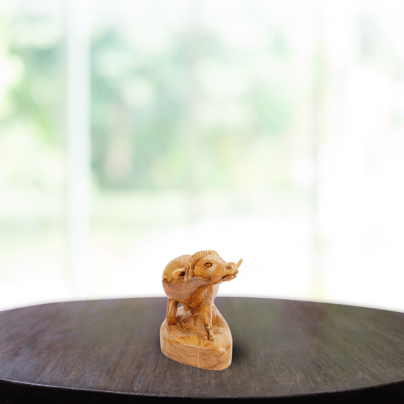 Handgeschnitzter Ochse aus Olivenholz – Exklusive Holzskulptur aus Bethlehem (18 cm)