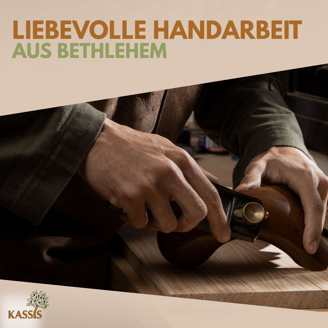 Weihnachtskrippe aus Olivenholz mit Figuren | Detailreiche Handarbeit