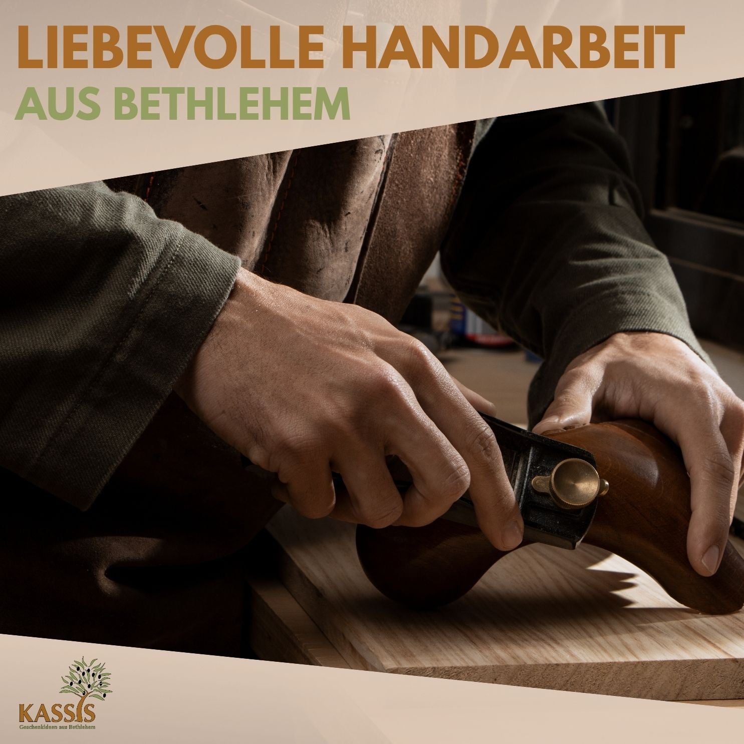 Personalisierter Schutzengel Schlüsselanhänger aus Olivenholz mit Gravur | Handschmeichler Glücksbringer Geschenk Taufe, Kommunion